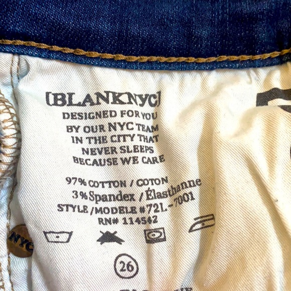 BLANK NYC size 26 Woman’s Jeans - Picture 3 of 6